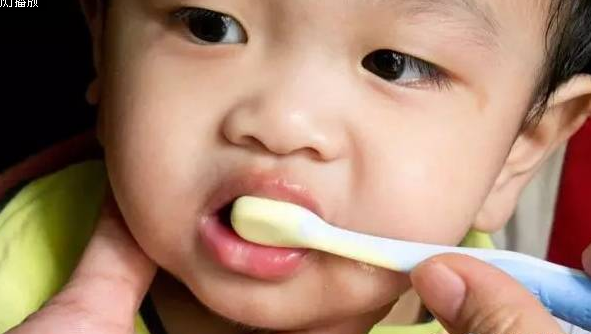 石家庄口腔医学院教你如何保护好宝宝的小嫩牙